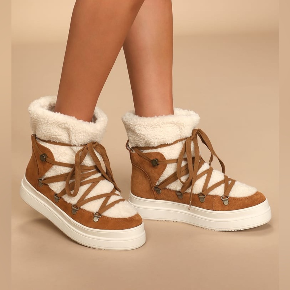 J/Slides Newbie Tan Suede Leather Faux Fur Platform Boot; Women’s 7.5; snowbunny